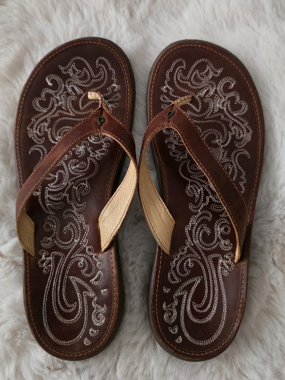 Olukai Paniolo Women’s Brown Embroidered Leather Flip-Flop Sandals